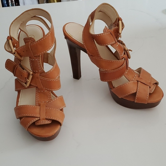 Shoes - Picture 2 of 3